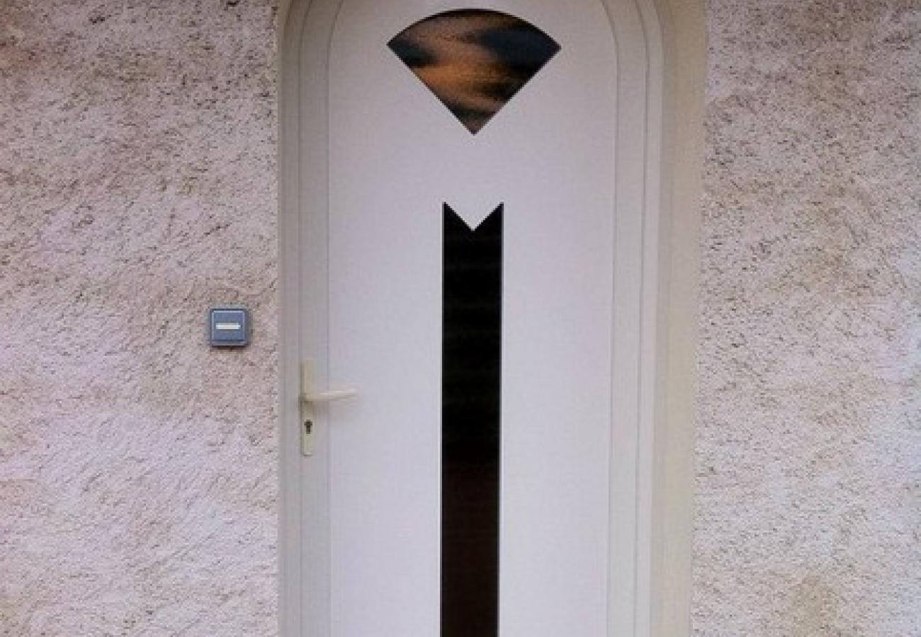SAINT GENIES DE MALGOIRES - 30360 - Pose d'une porte d'entrée PVC vitrée sur mesure en rénovation