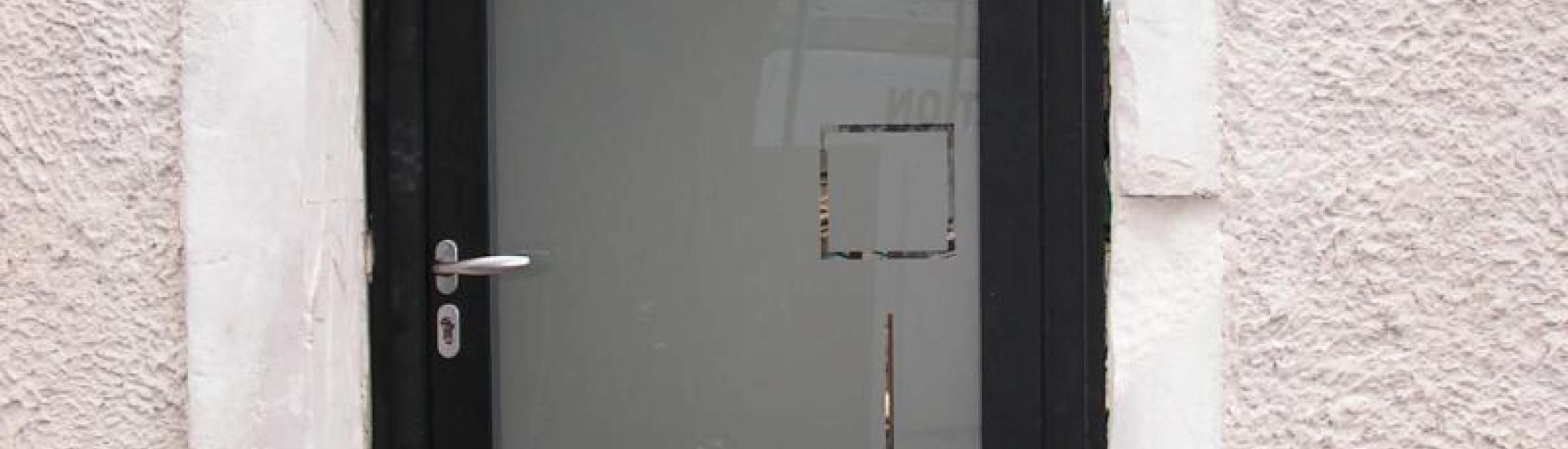 MOUSSAC - 30190 - Pose de portes d'entrée Aluminium sur mesure 