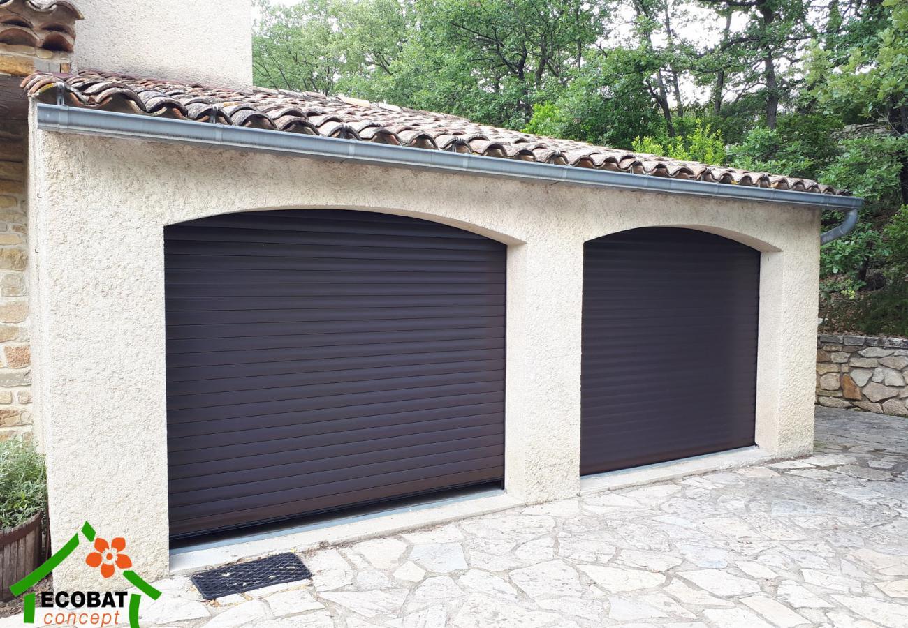PORTE GARAGE ENROULABLE RAL 7016 - CRUVIERS LASCOURS